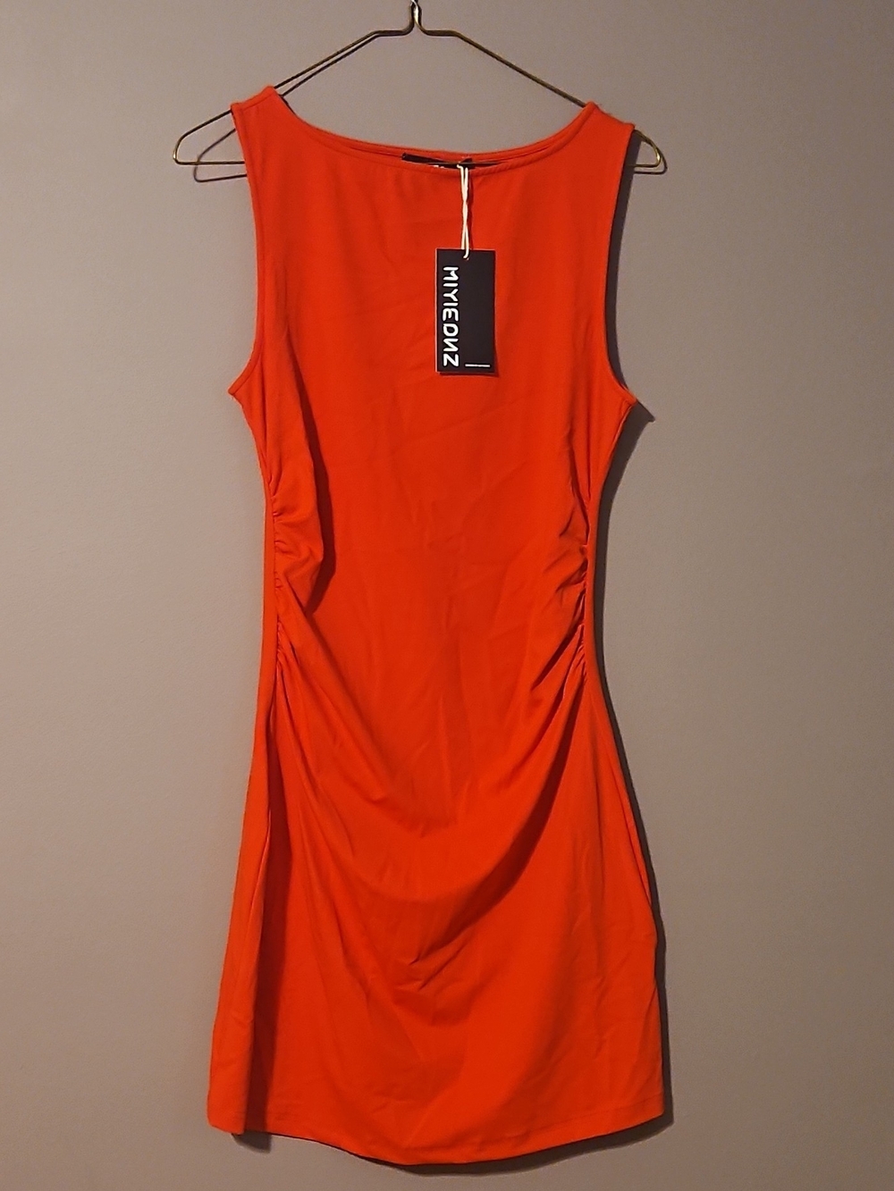Form-Fitting Orange Sleeveless Midi Dress by MIYIEONZ